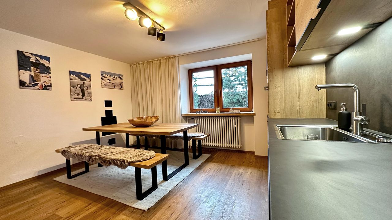 kitchen_with_table kitchen_with_table